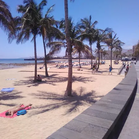 Estudio Arrecife Beach شقة